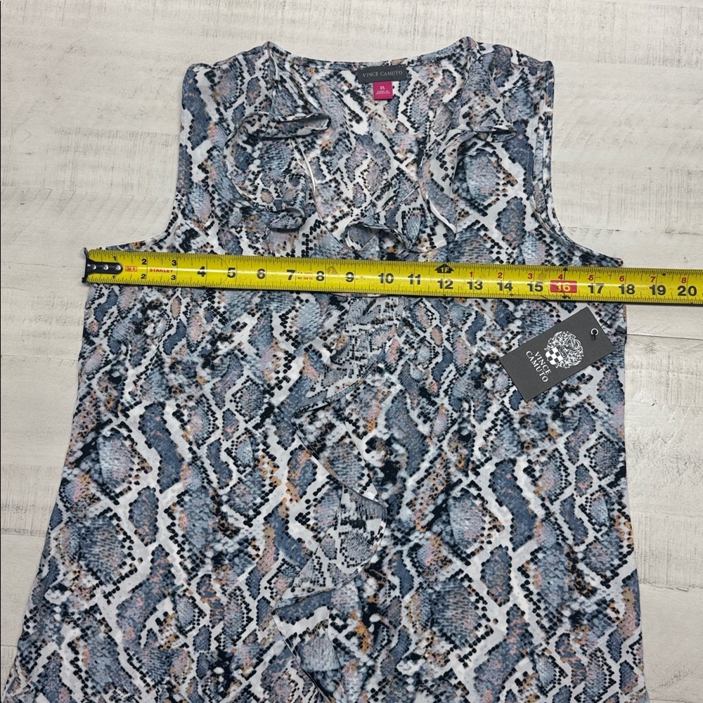 Vince Camuto Snake Print Ruffled Top Womens Size XS NWT - Picture 3 of 10